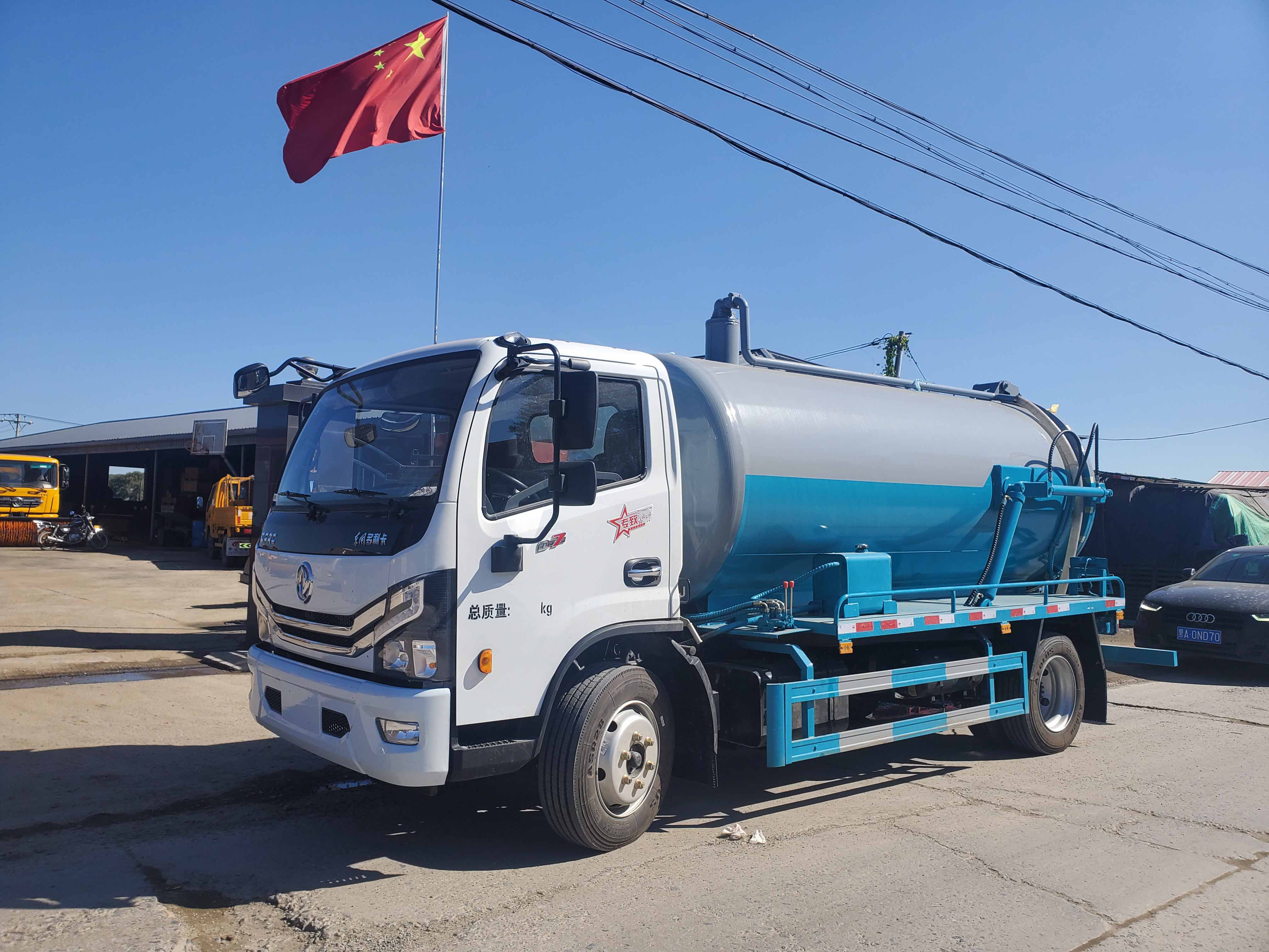 吸污車