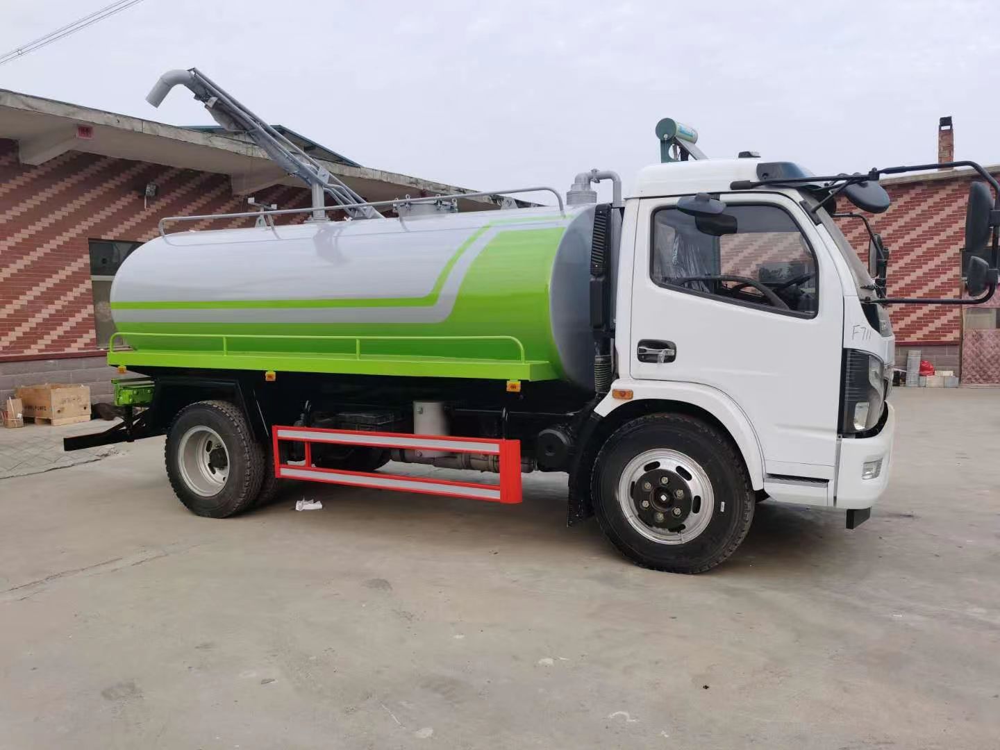 吸糞車